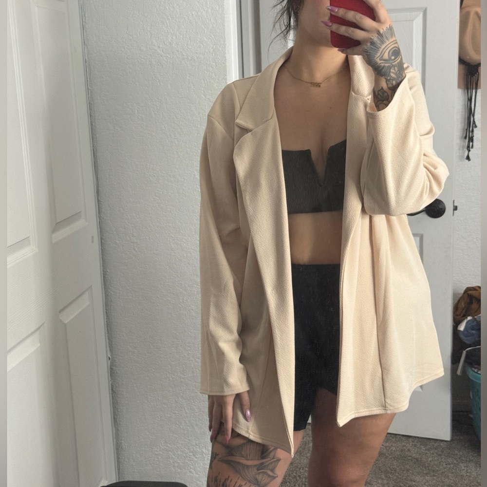 Boohoo Cream Blazer NWT size 18